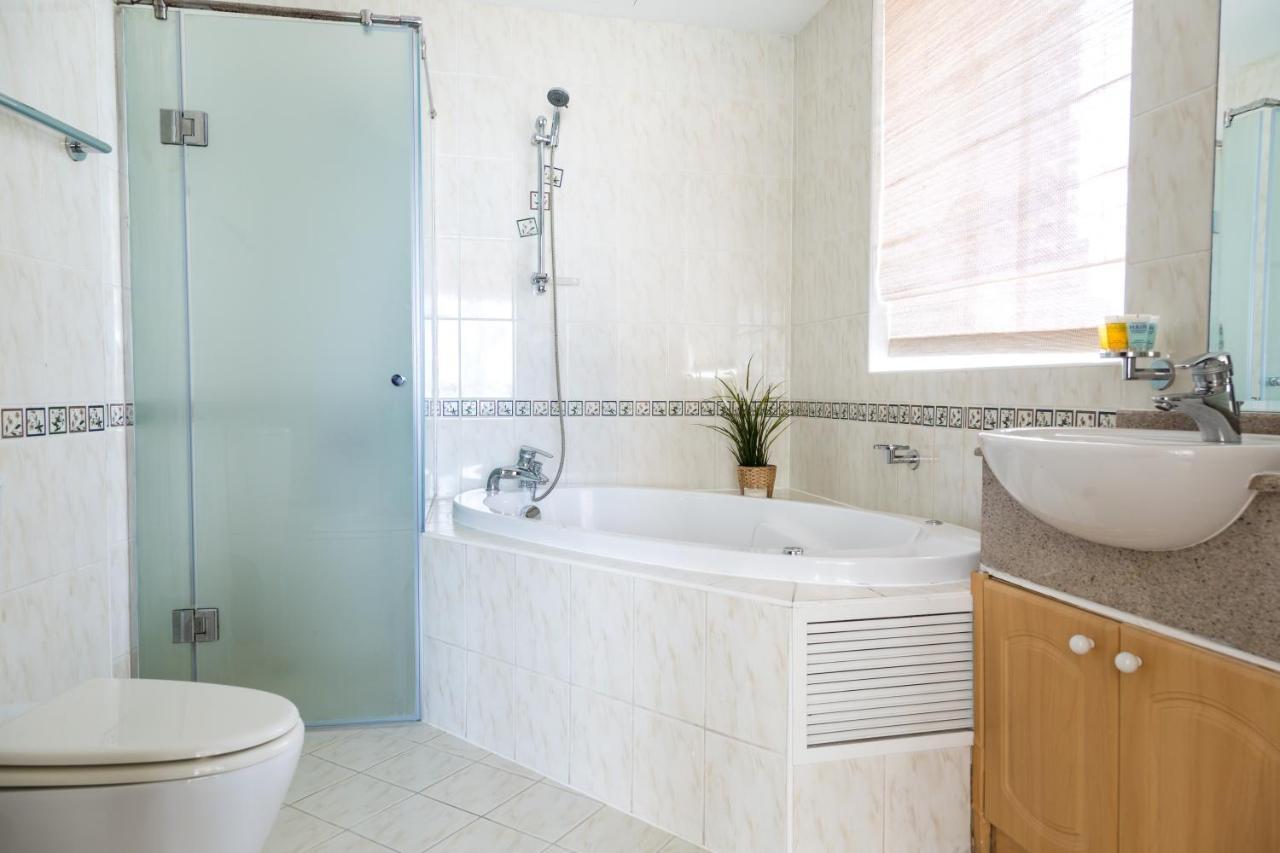 Higuests Vacation Homes - Marina Terrace Dubai Bagian luar foto