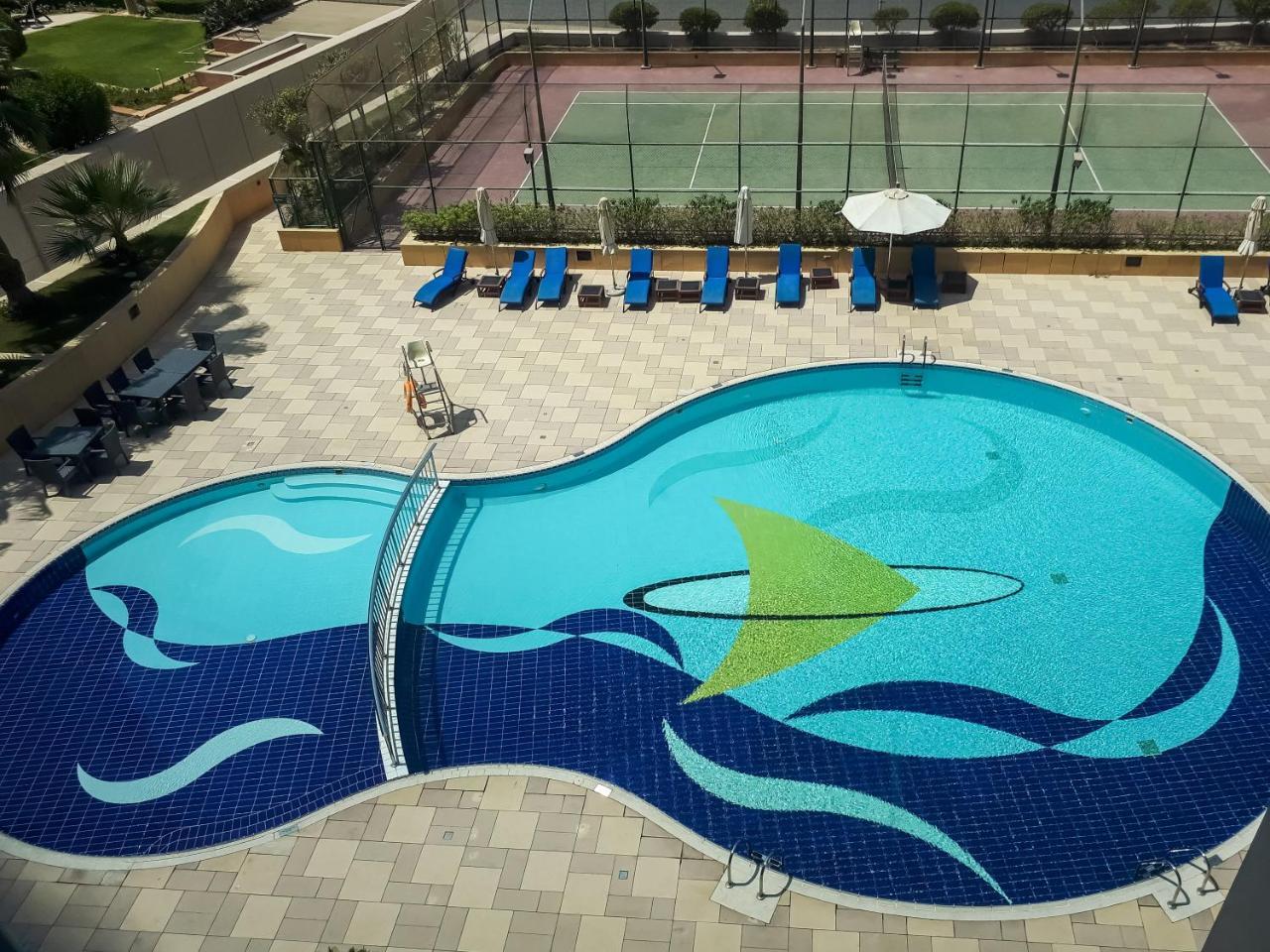 Higuests Vacation Homes - Marina Terrace Dubai Bagian luar foto